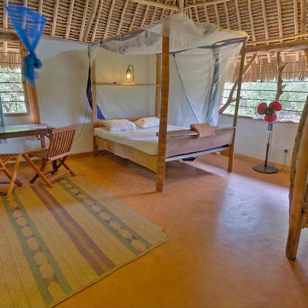 Distant Relatives Ecolodge & Backpackers Kilifi Εξωτερικό φωτογραφία